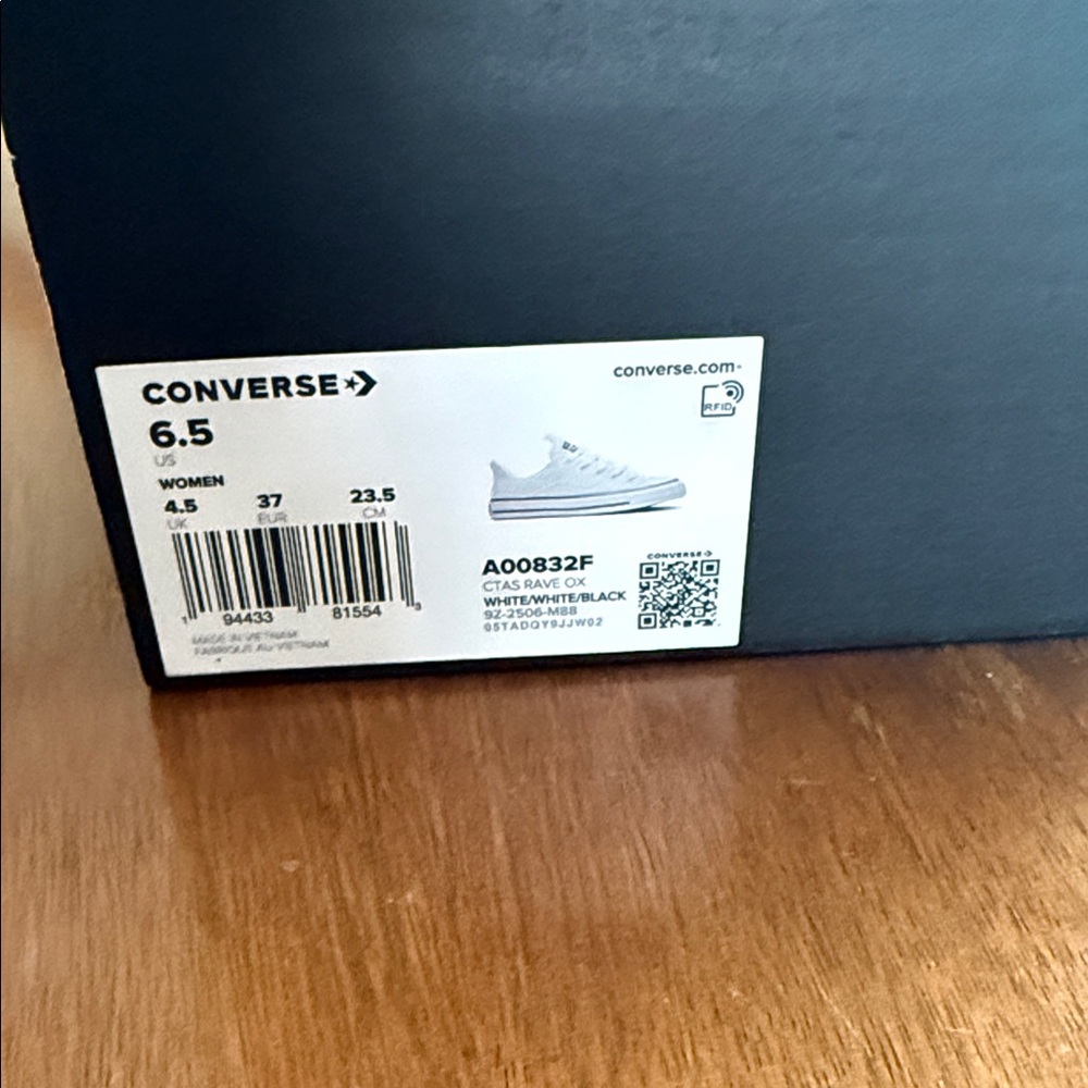 Converse Low Top Sneakers in White with Black Trim - Picture 4 of 7